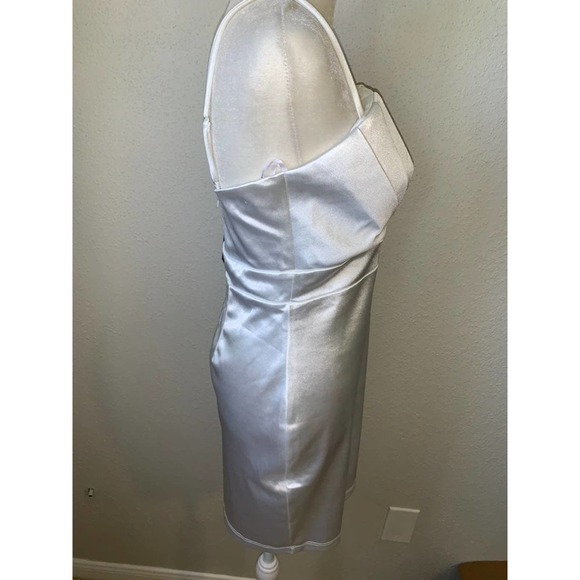 NWT Lulus White Shiny Bodycon Dress Size Medium - Picture 4 of 6